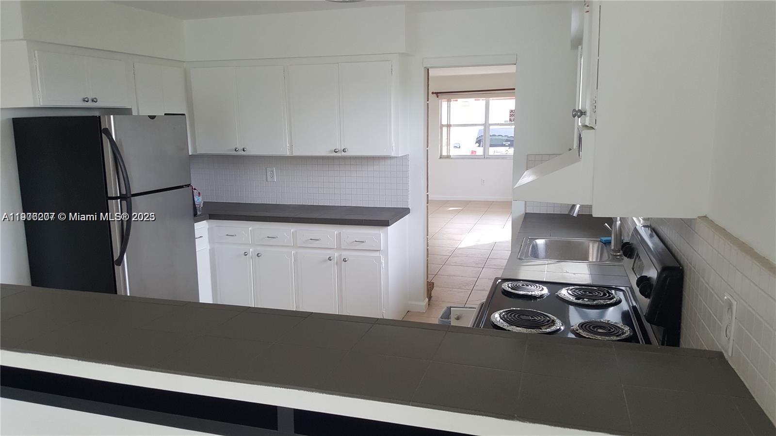 GRAPELAND HEIGHTS SEC 2 - Residential Lease