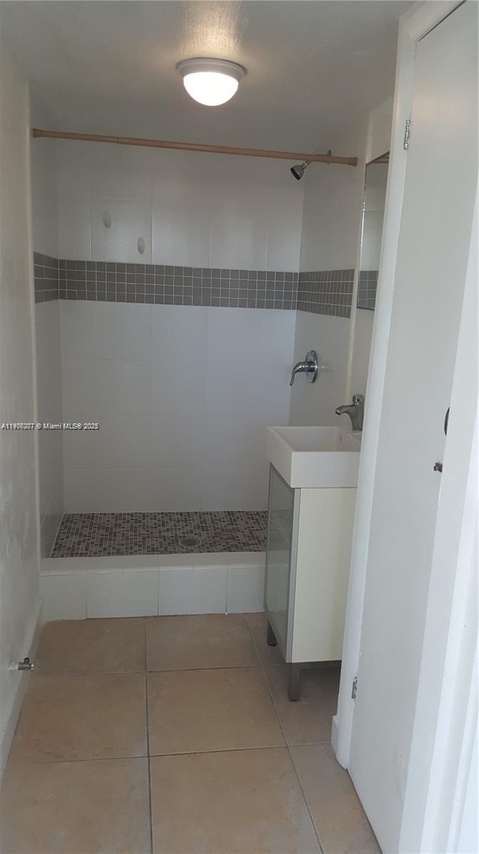 GRAPELAND HEIGHTS SEC 2 - Residential Lease