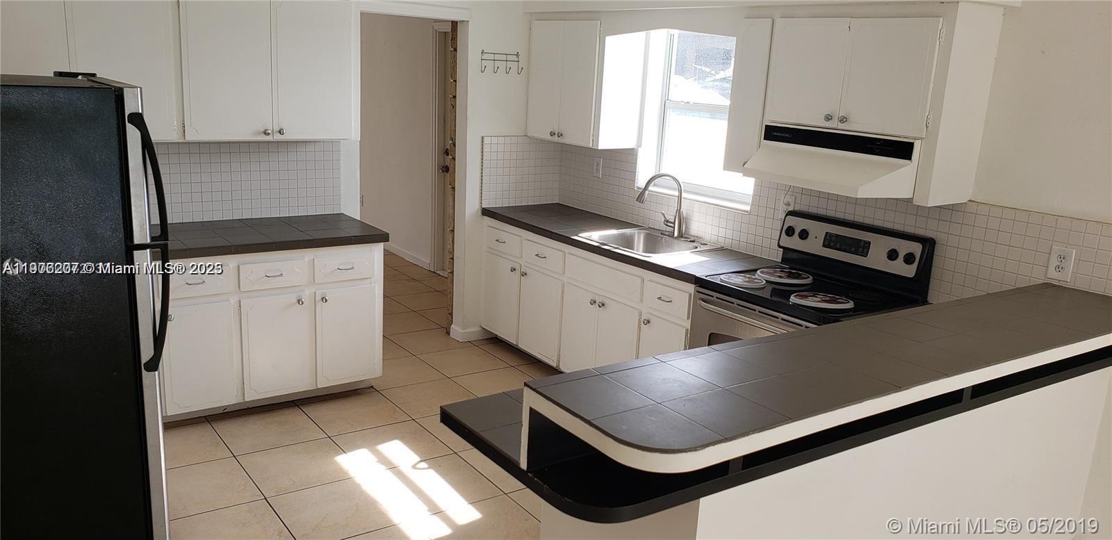 GRAPELAND HEIGHTS SEC 2 - Residential Lease