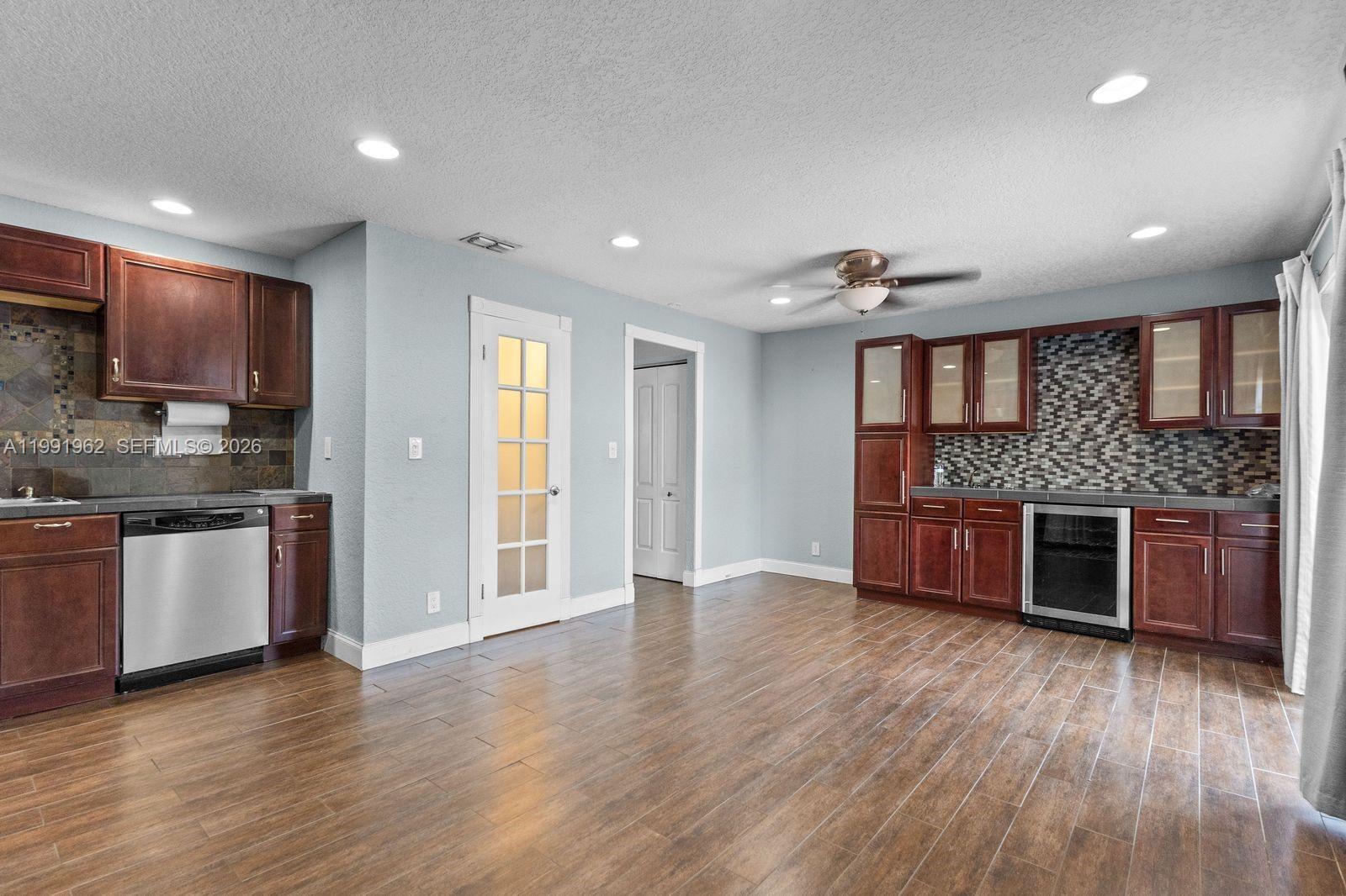 ARROWHEAD GOLF & TENNIS C - Residential Lease