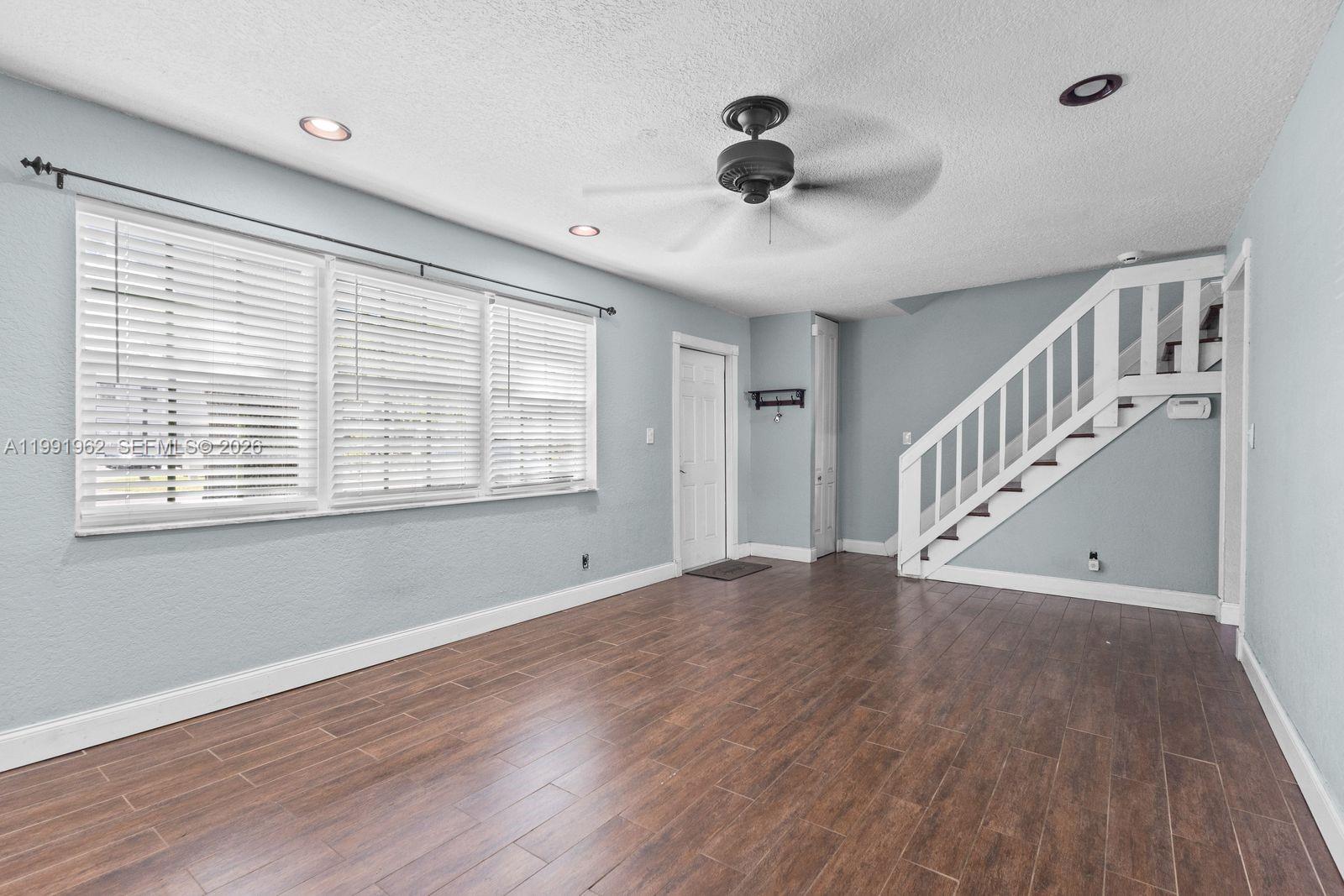 ARROWHEAD GOLF & TENNIS C - Residential Lease