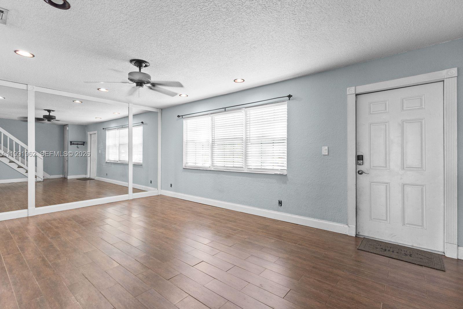 ARROWHEAD GOLF & TENNIS C - Residential Lease