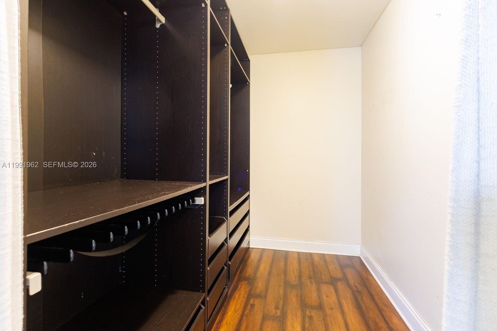 ARROWHEAD GOLF & TENNIS C - Residential Lease