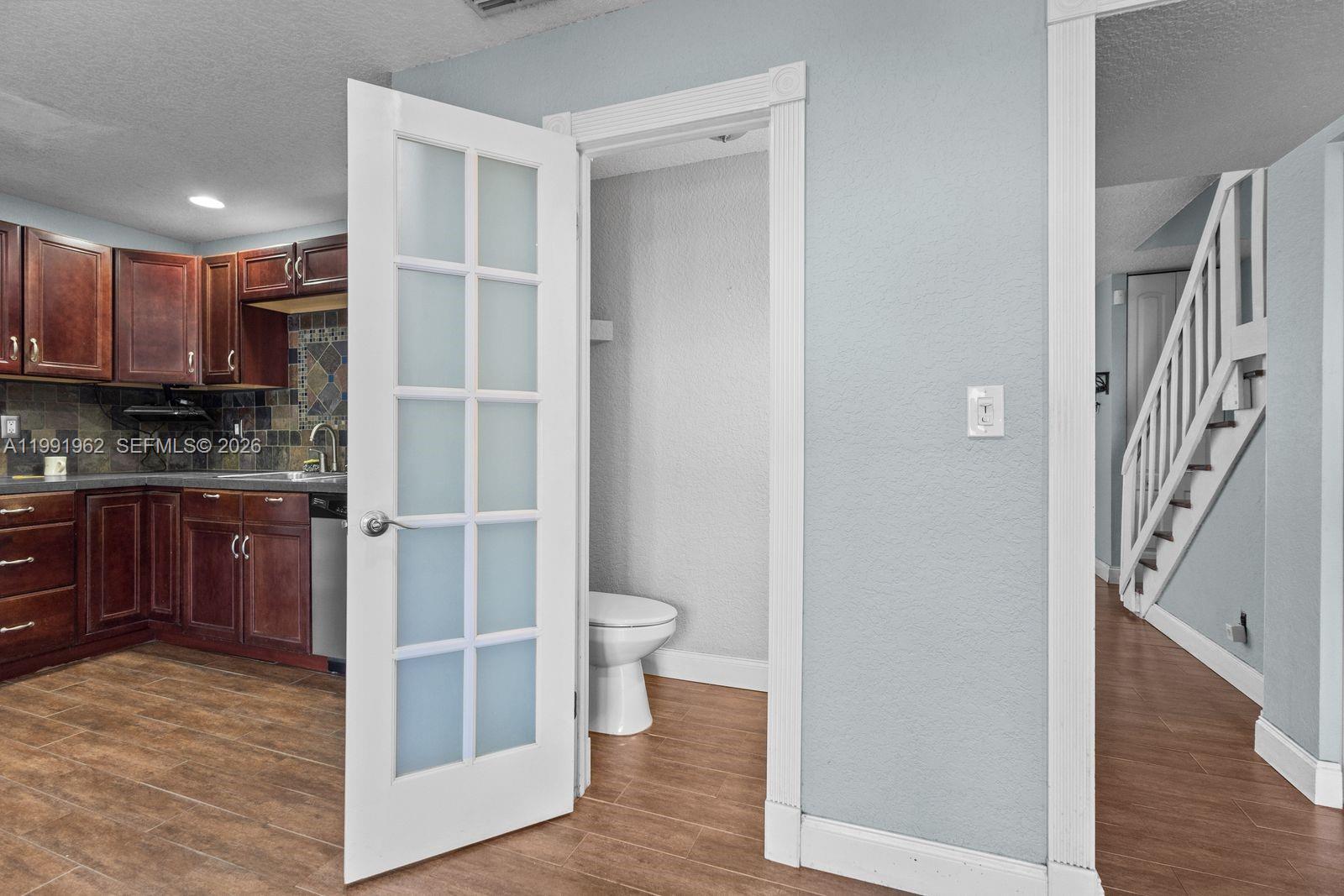 ARROWHEAD GOLF & TENNIS C - Residential Lease