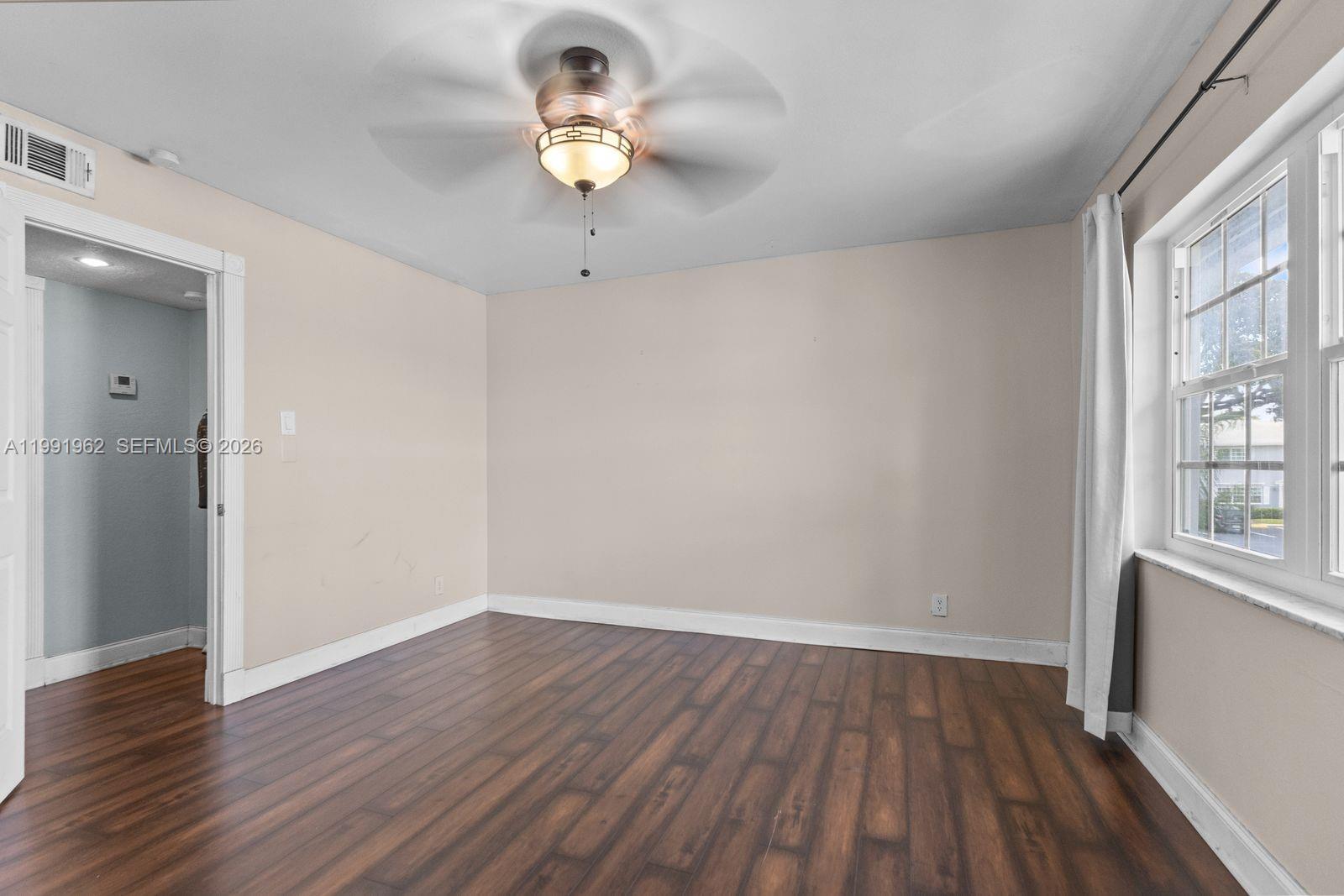 ARROWHEAD GOLF & TENNIS C - Residential Lease