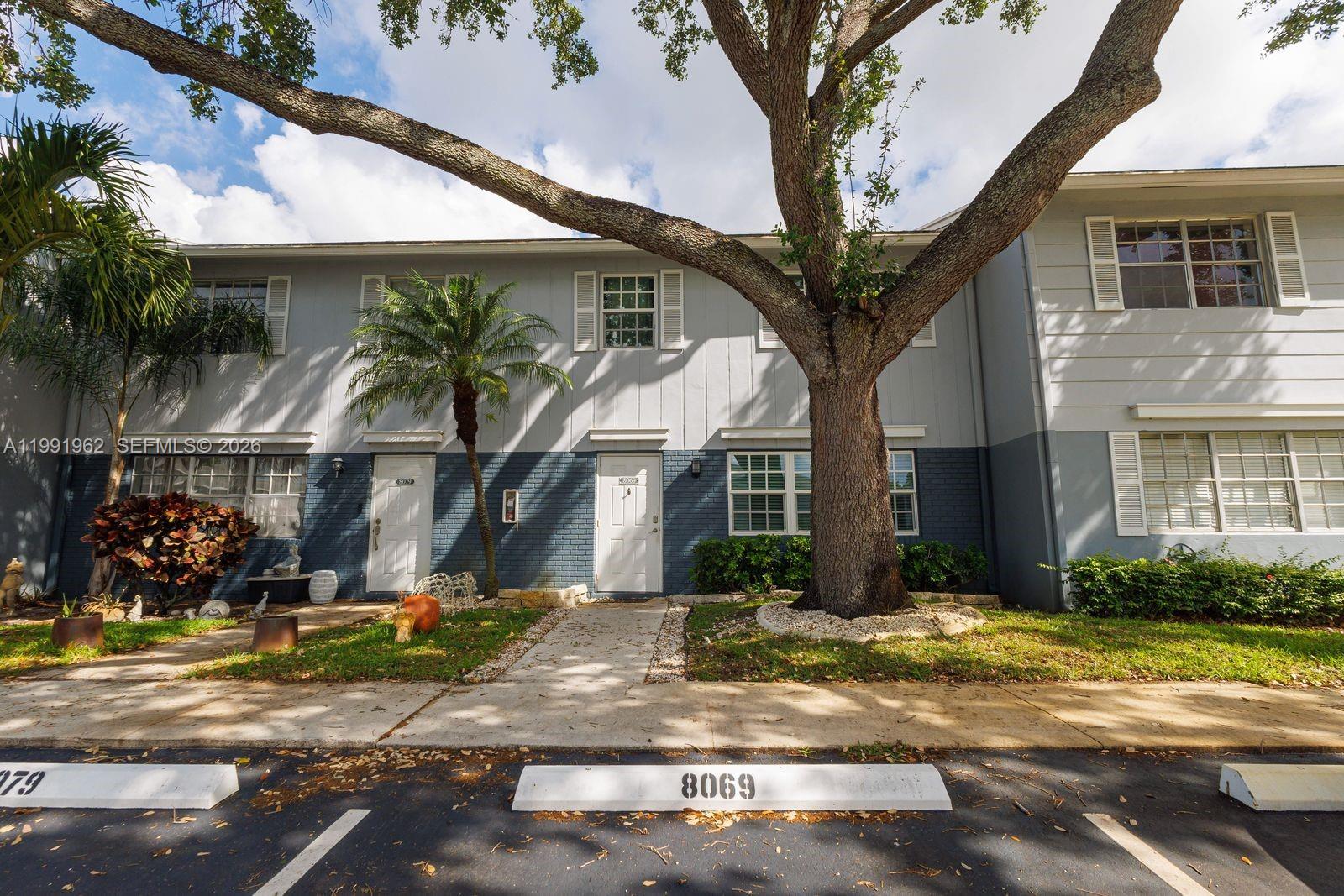ARROWHEAD GOLF & TENNIS C - Residential Lease