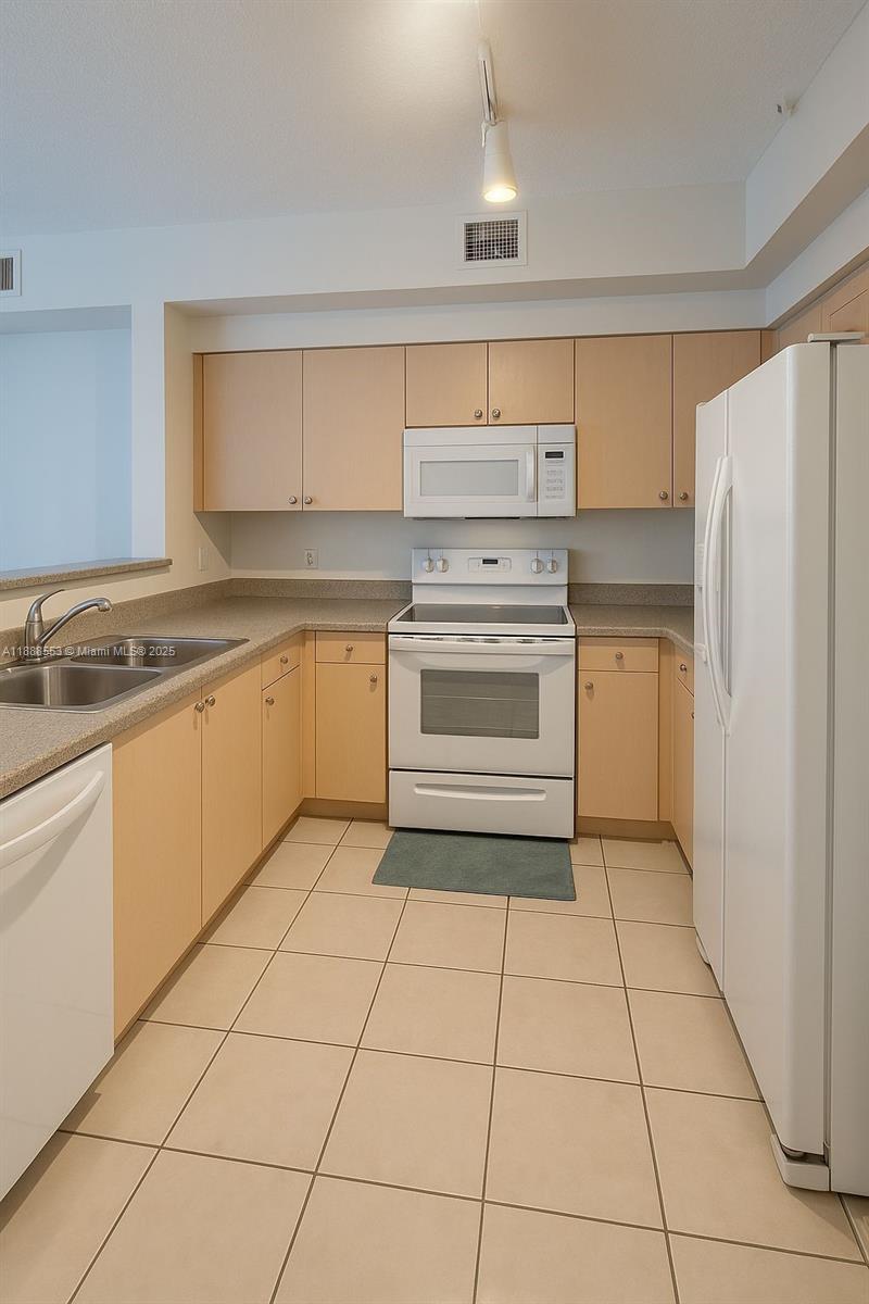 EL-AD NOB HILL CONDO - Residential Lease