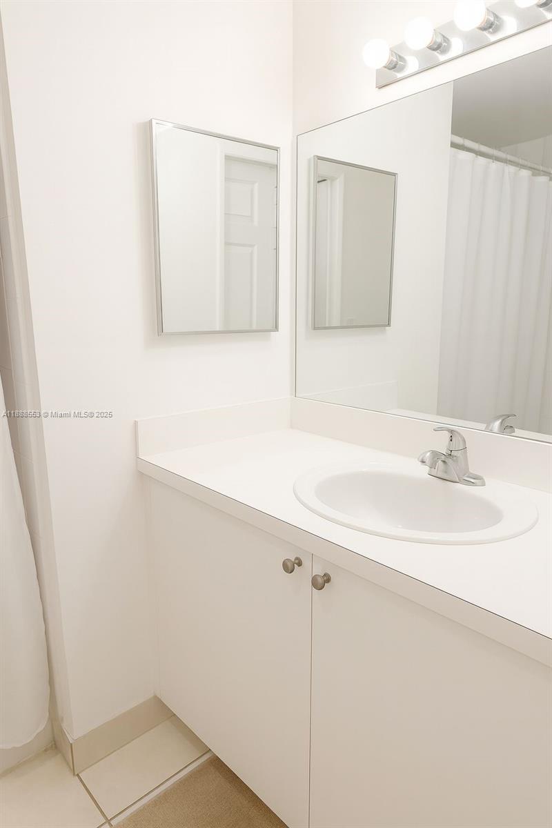 EL-AD NOB HILL CONDO - Residential Lease