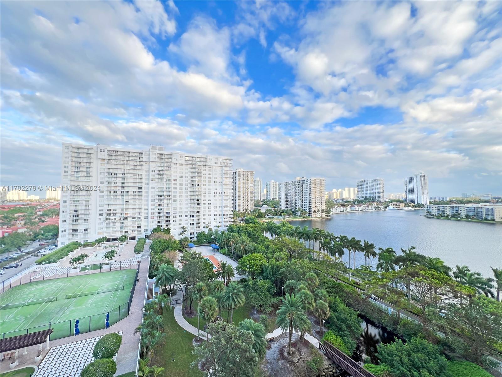 Property for Sale at 2801 Ne 183rd St 1108W, Aventura, Miami-Dade County, Florida - Bedrooms: 1 
Bathrooms: 2  - $254,000
