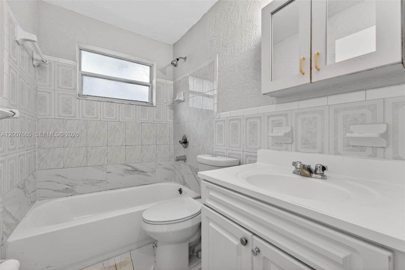WEST SHORES - Residential Income