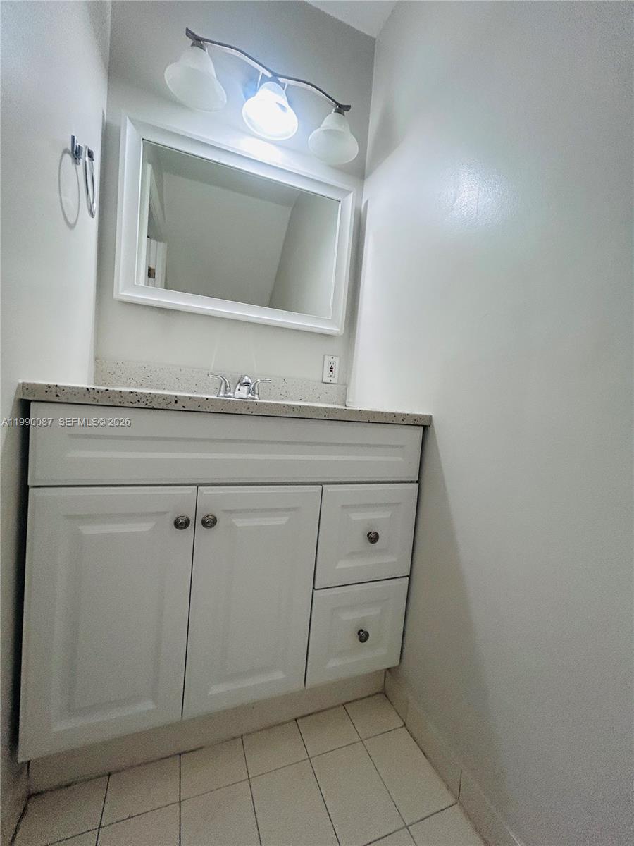 LES JARDINS CONDO - Residential Lease