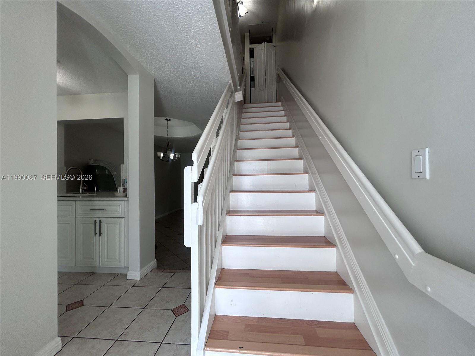 LES JARDINS CONDO - Residential Lease