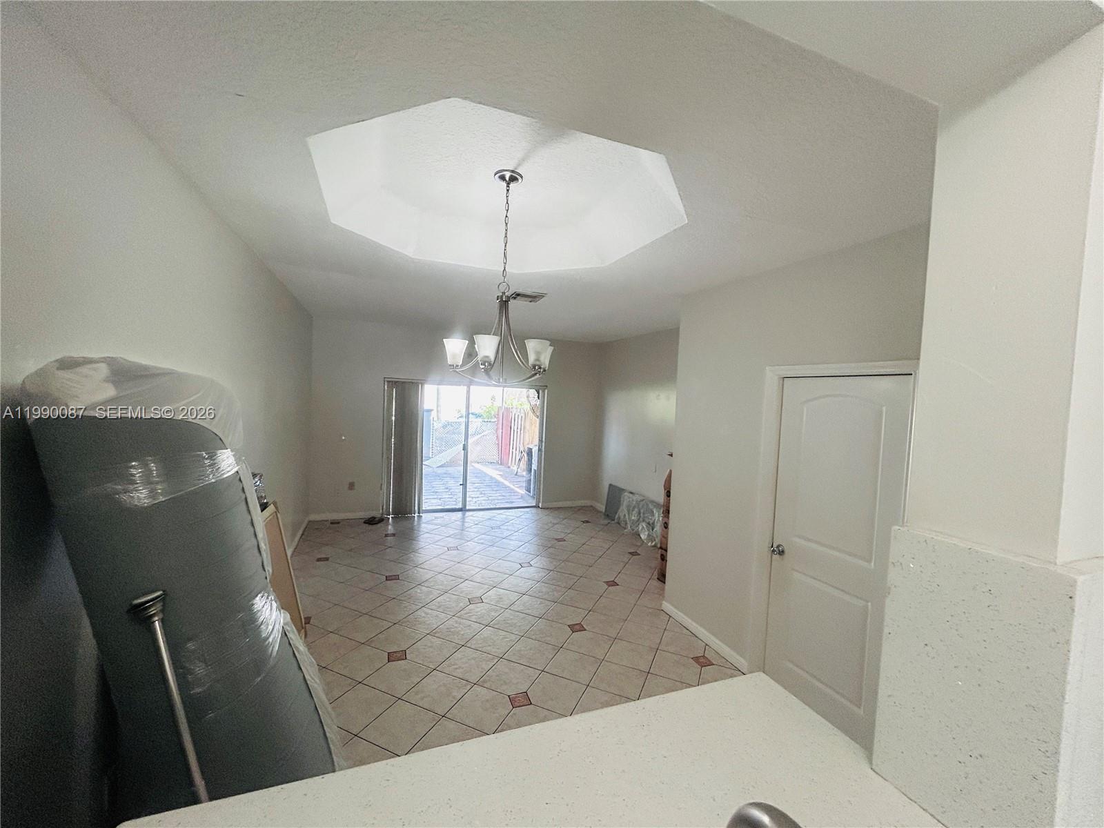 LES JARDINS CONDO - Residential Lease