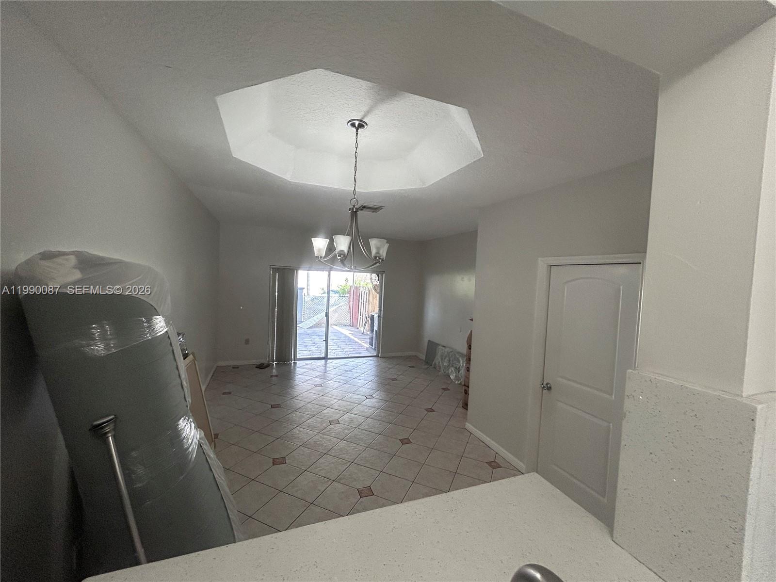 LES JARDINS CONDO - Residential Lease