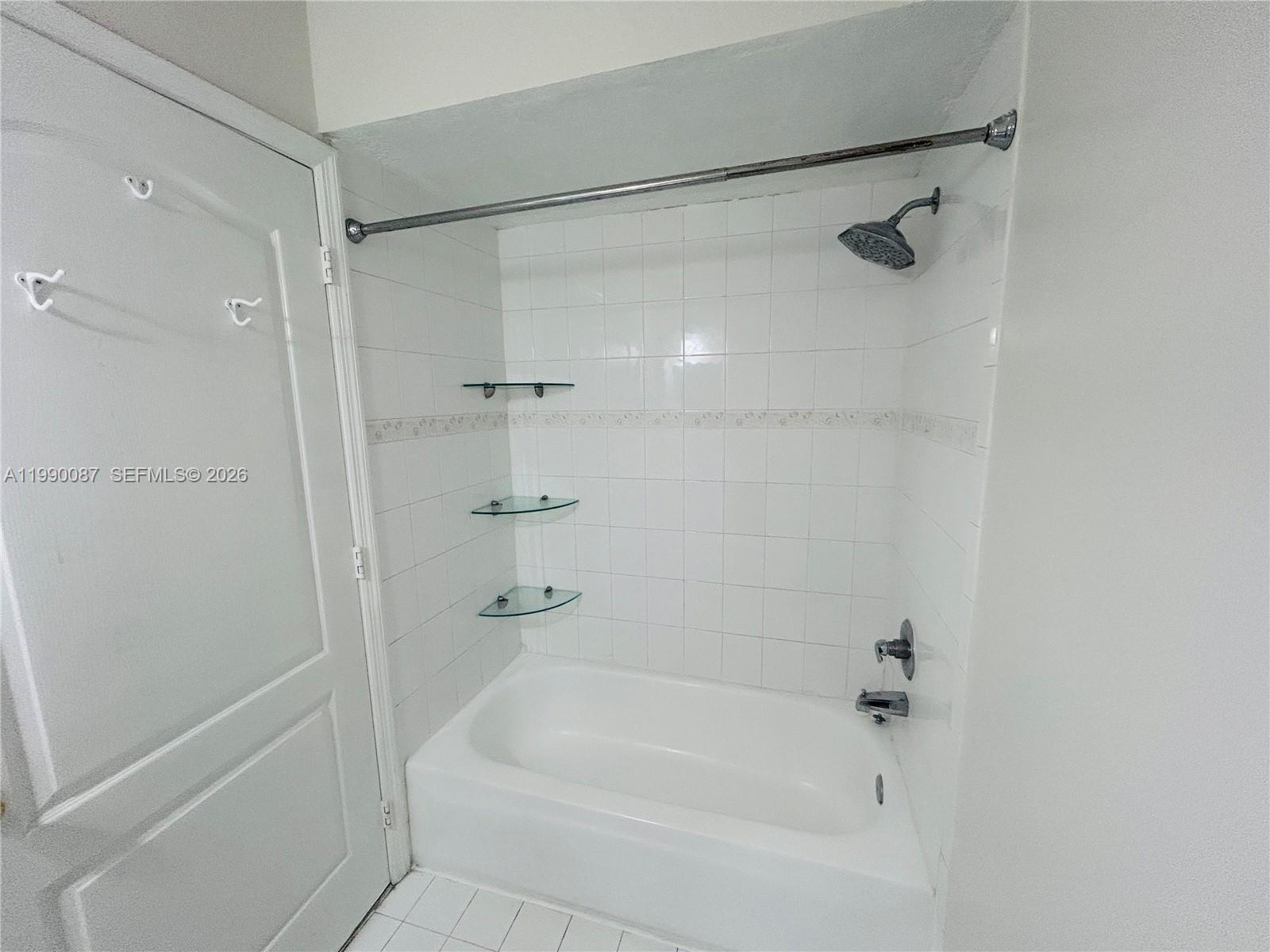 LES JARDINS CONDO - Residential Lease