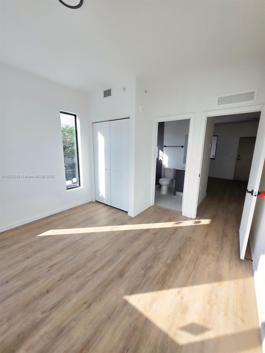 DE LEON PARK - Residential Lease