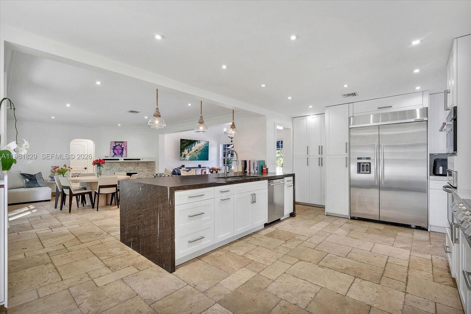 CORAL GABLES RIVIERA SEC - Residential