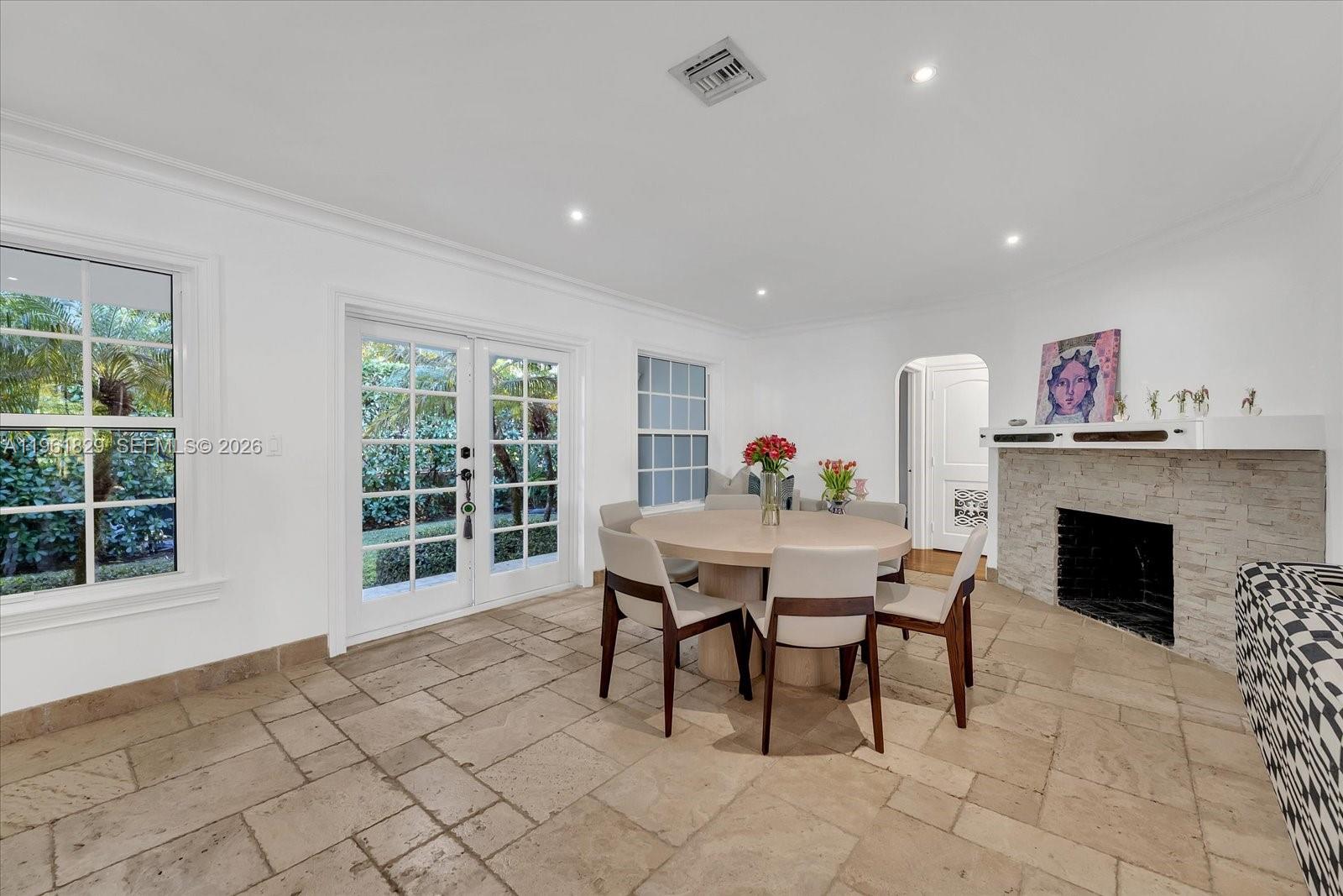 CORAL GABLES RIVIERA SEC - Residential