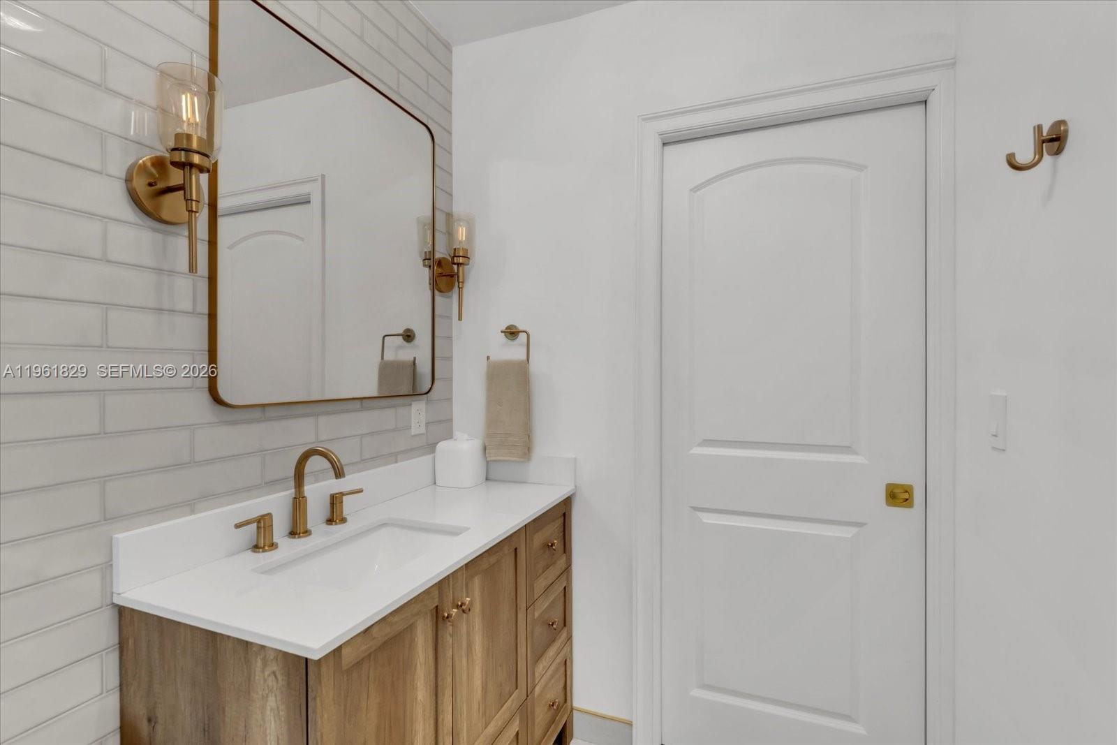 CORAL GABLES RIVIERA SEC - Residential