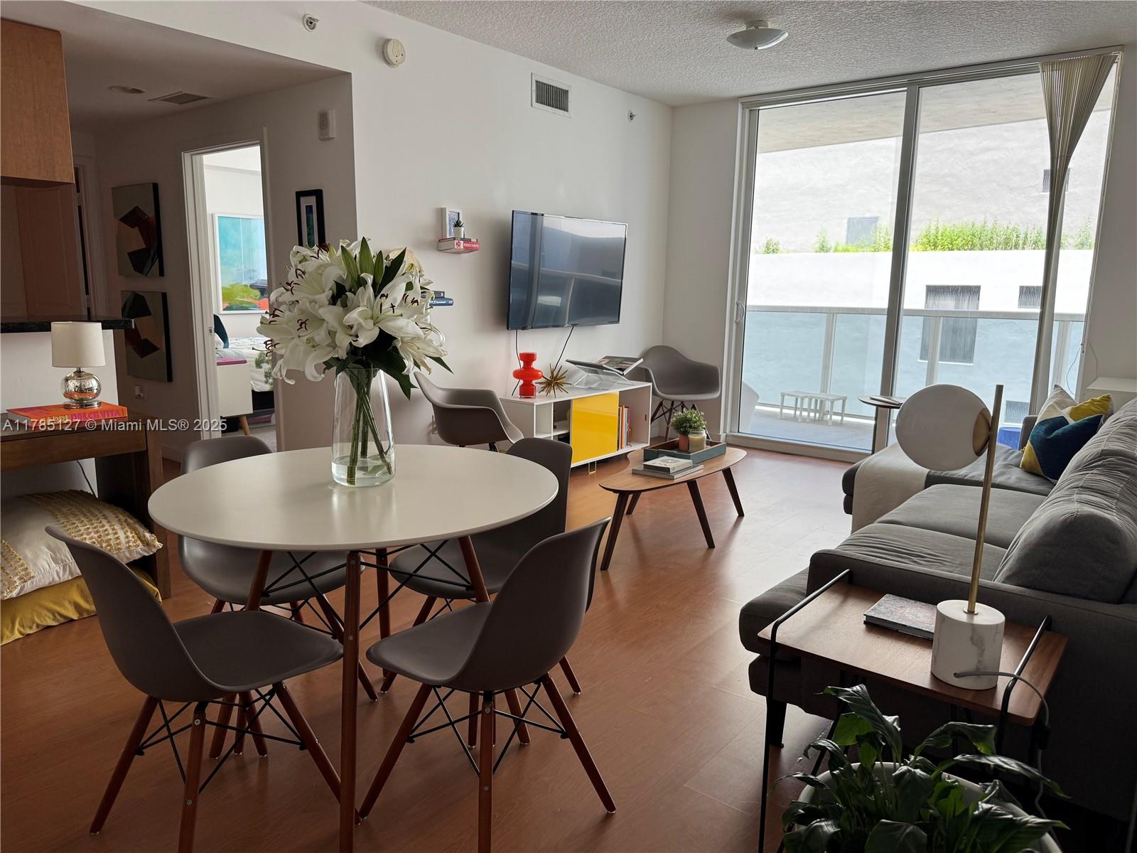 Rental Property at 601 Ne 23rd St 801, Miami, Broward County, Florida - Bedrooms: 1 
Bathrooms: 1  - $2,300 MO.
