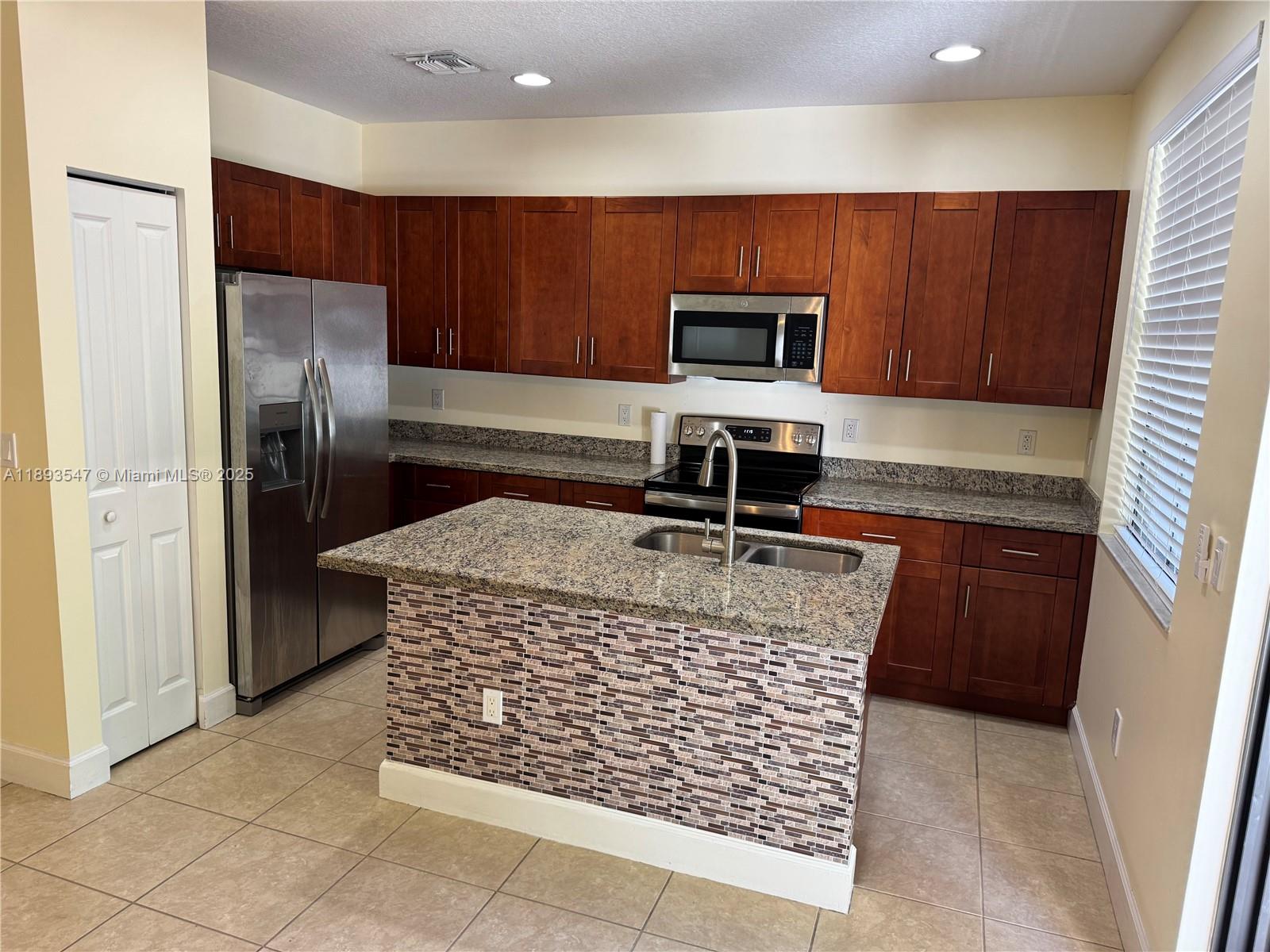 SABAL PALM BY PRESTIGE - Residential