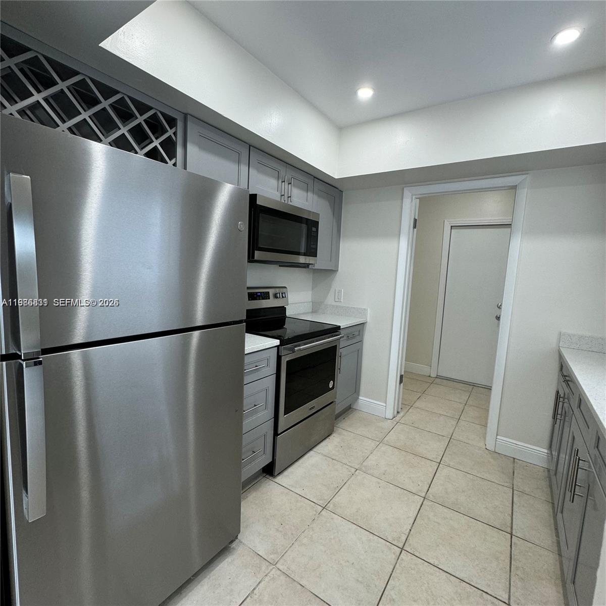 TROPICAL GARDENS AMENDED - Residential Lease