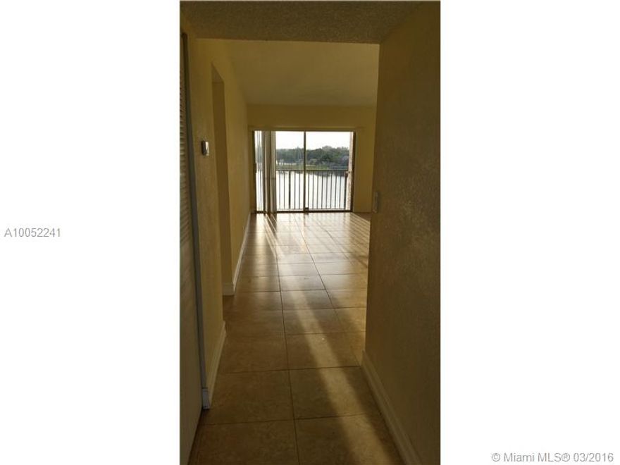 Beautiful 2 bed 1 bath condo a Lakeshore University Park. Tile floors throughout. Unit overlooking the lake. Close to parks, shopping area and major highways. Easy to show. This one is a must see. Don't miss out on this amazing opportunity. 1 pet per unit not to exceed 20 lbs.