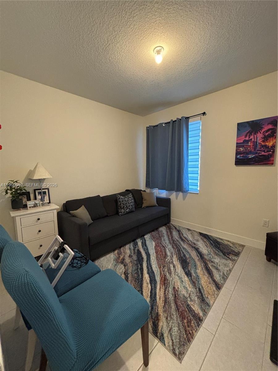 DOWNTOWN DORAL SOUTH PHAS - Residential Lease