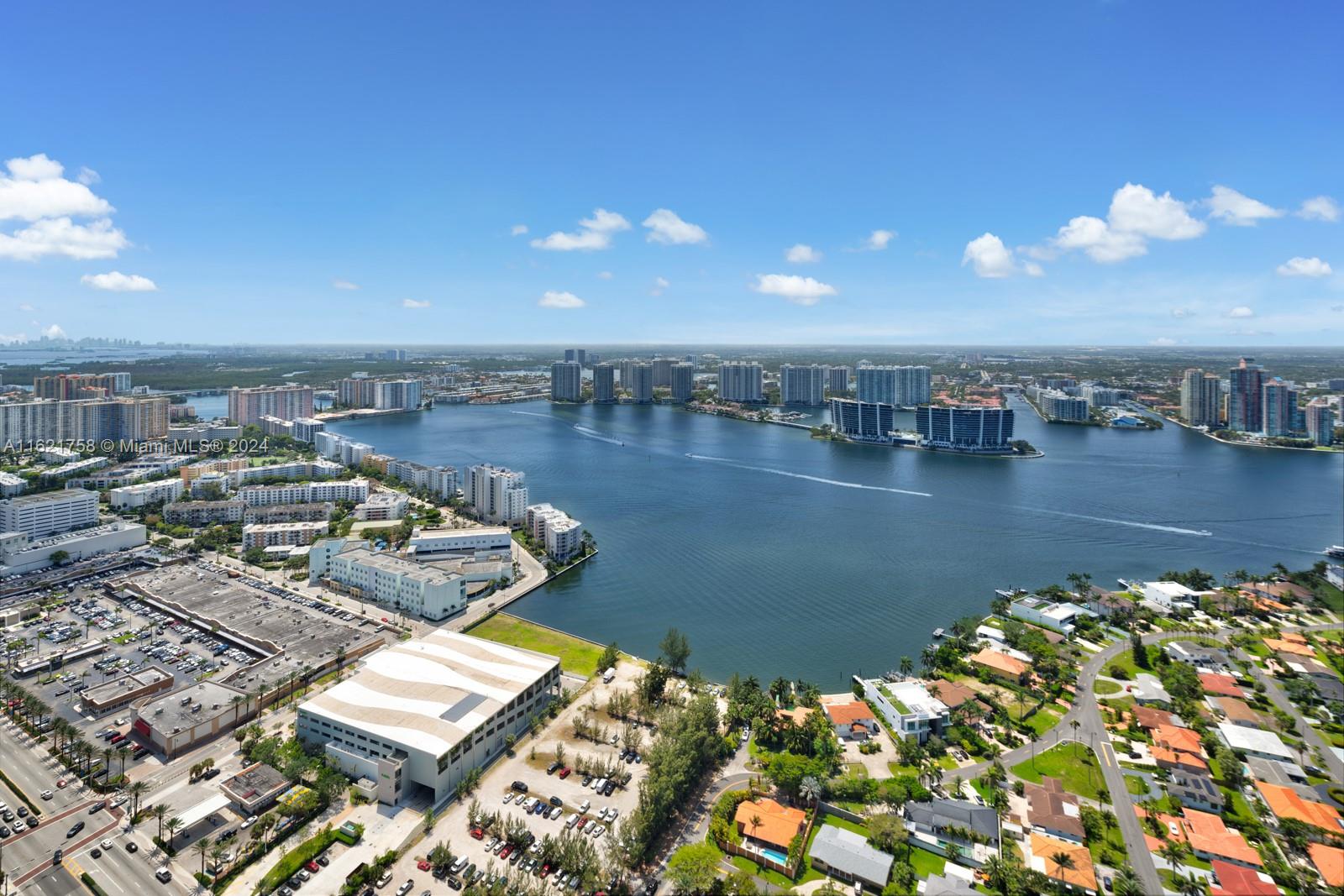 18555 COLLINS AVENUE COND - Residential