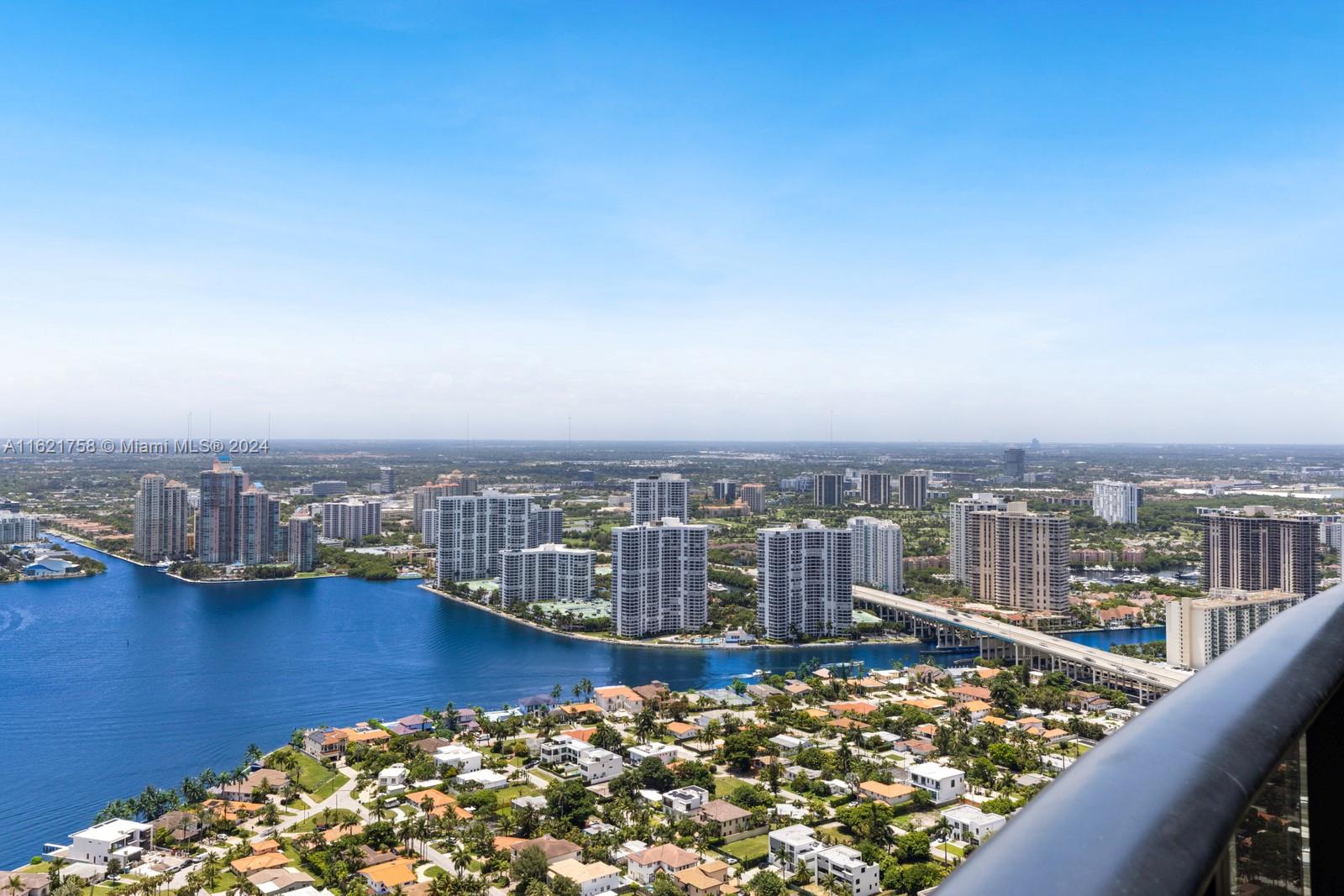 18555 COLLINS AVENUE COND - Residential