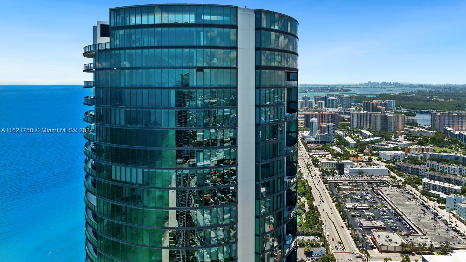 18555 COLLINS AVENUE COND - Residential