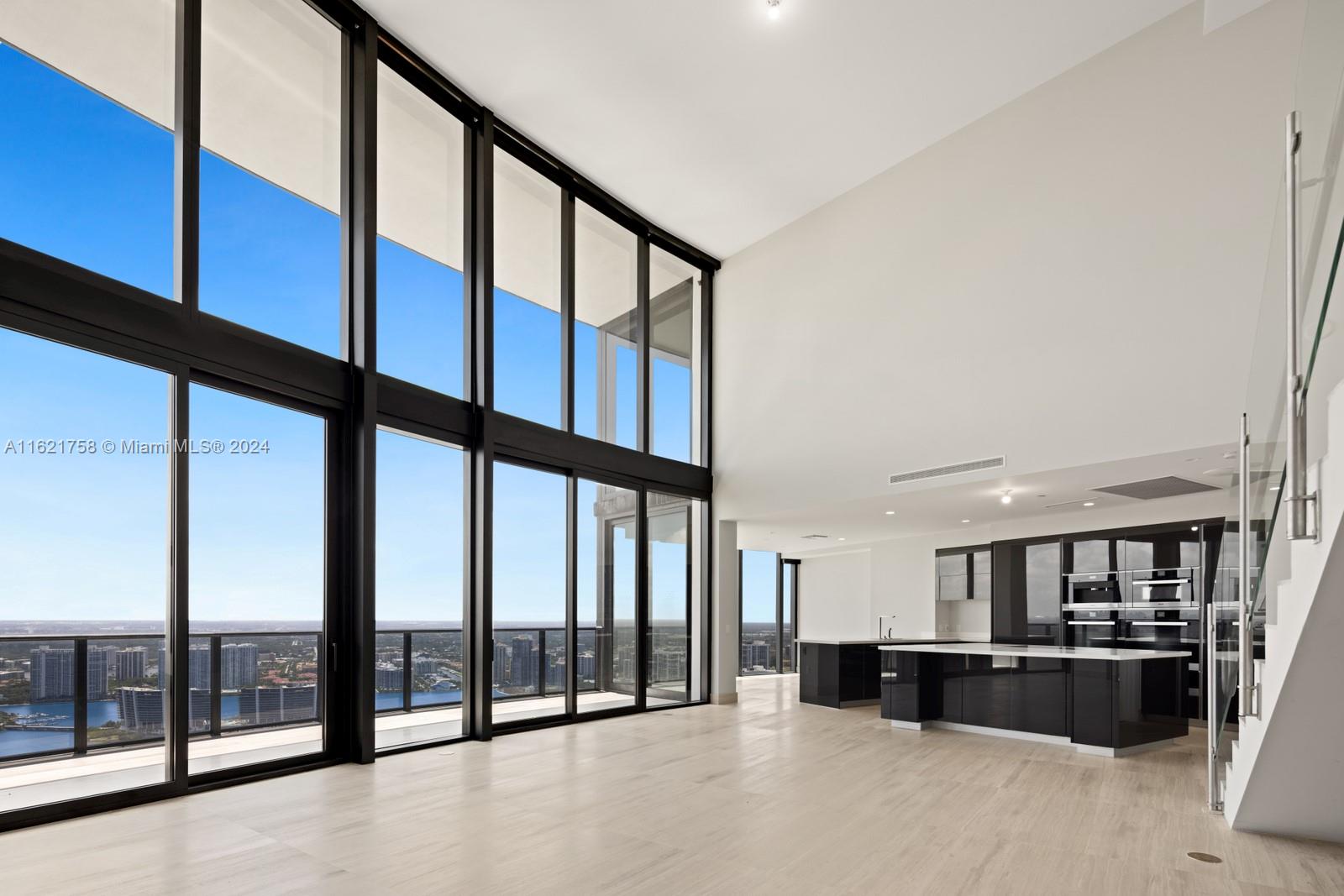 18555 COLLINS AVENUE COND - Residential