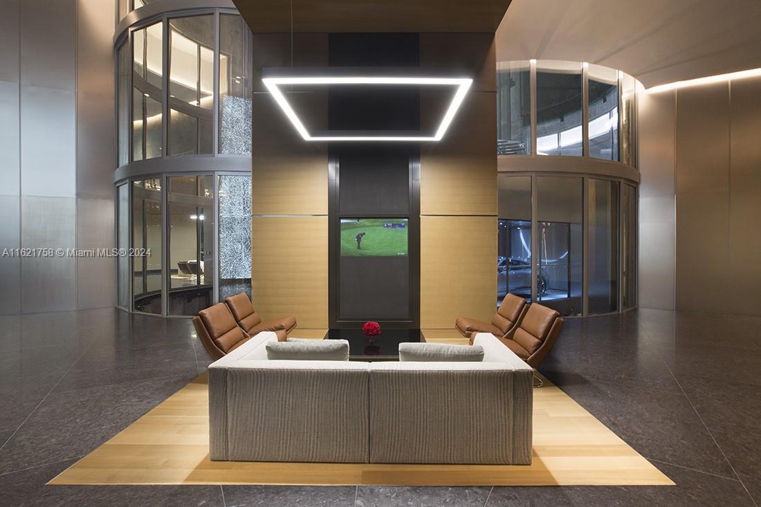 18555 COLLINS AVENUE COND - Residential