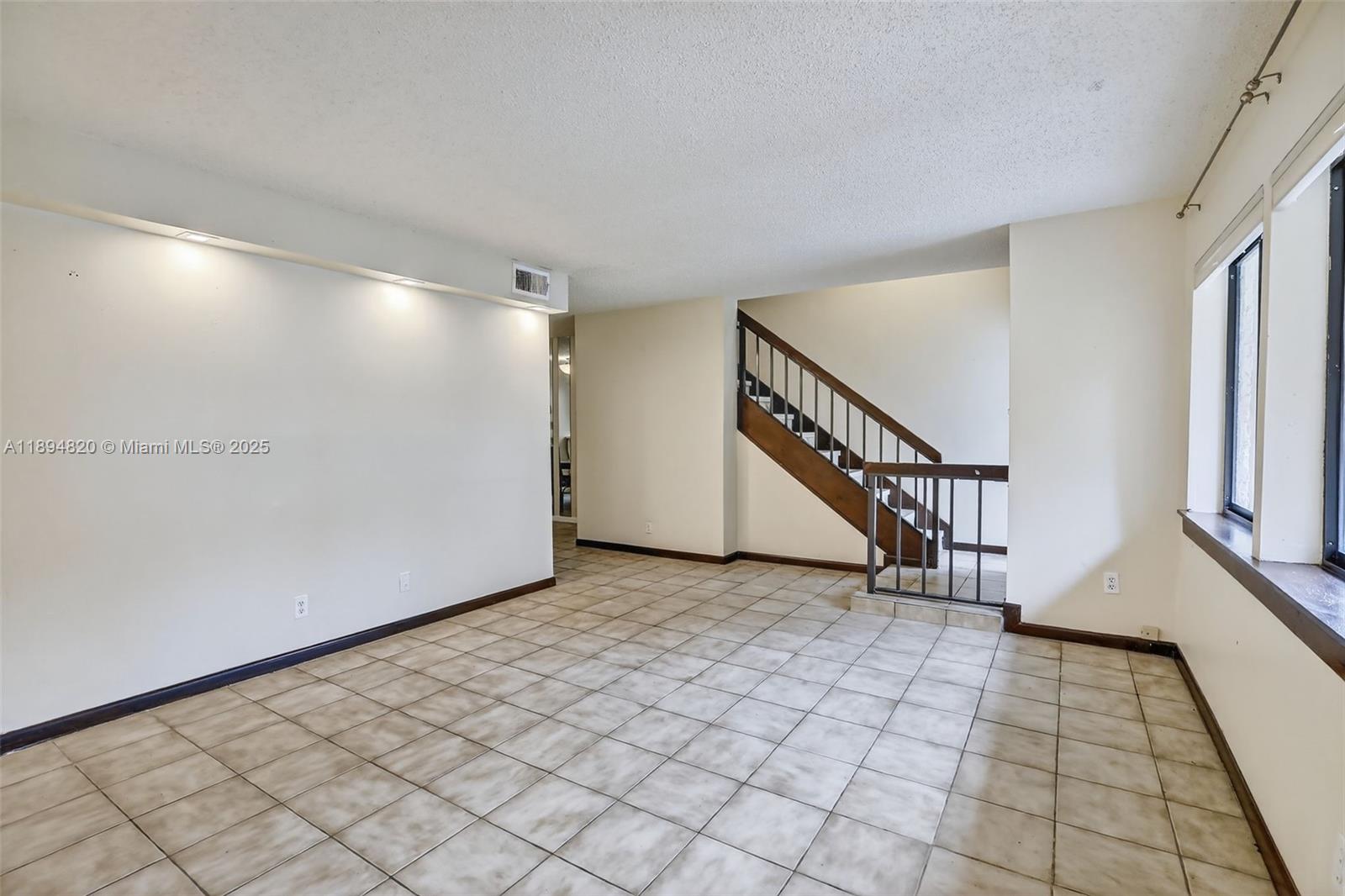 WIMBLEDON AT JACARANDA CO - Residential Lease