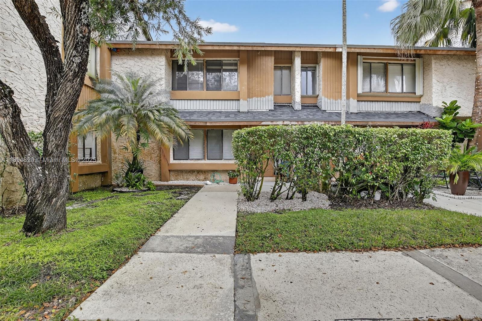 WIMBLEDON AT JACARANDA CO - Residential Lease