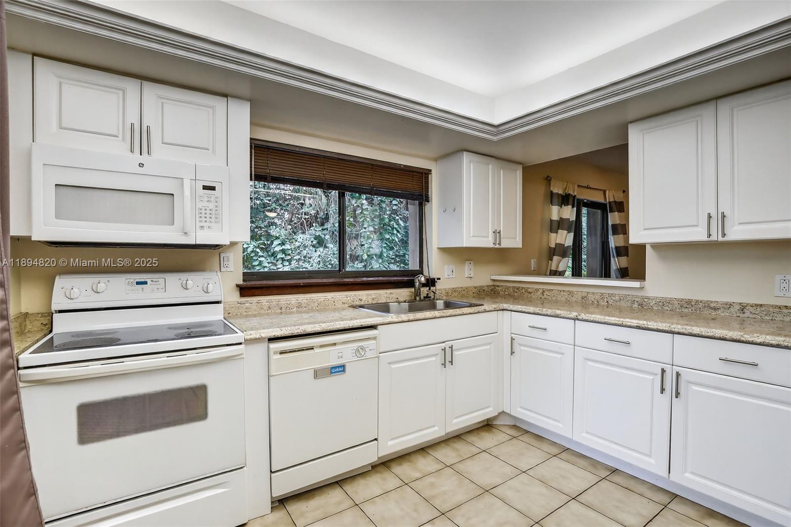 WIMBLEDON AT JACARANDA CO - Residential Lease