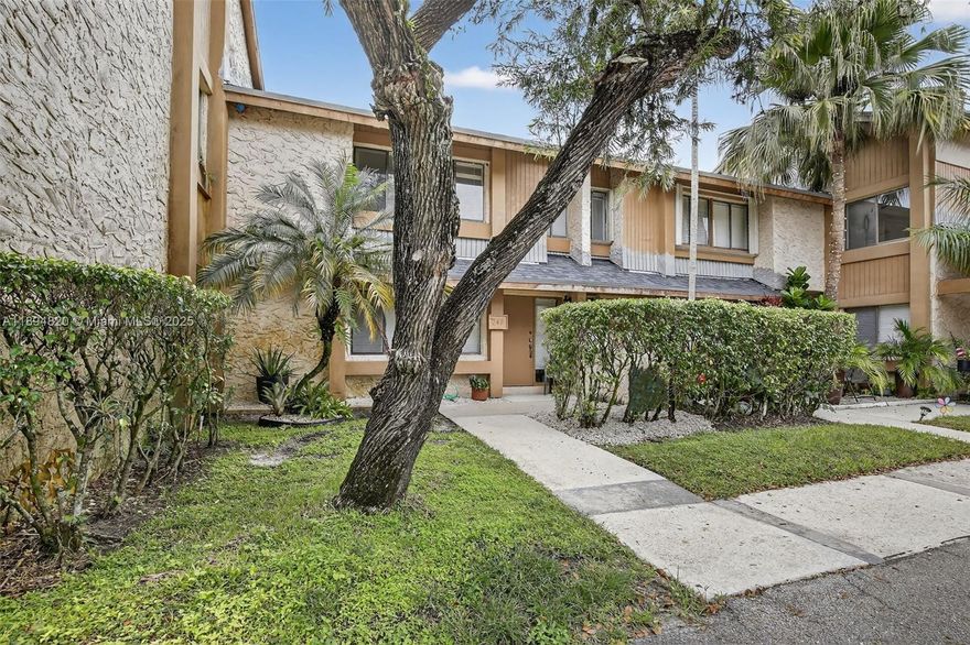 This 1500 sq ft townhome offers an amazing location with easy access to major highways, local shopping, restaurants, and more. It also features two large bedrooms and two full bathrooms upstairs, plus a half bathroom on the first floor. Additional amenities include a private screened-in patio, a full-size washer and dryer, and two assigned parking spaces. The community also provides a pool and tennis courts, perfect for enjoying the Florida weather. Make this one yours today!