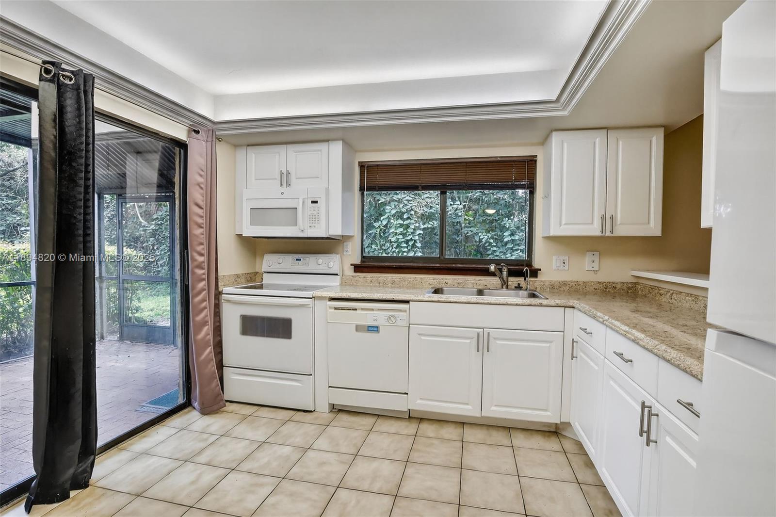 WIMBLEDON AT JACARANDA CO - Residential Lease