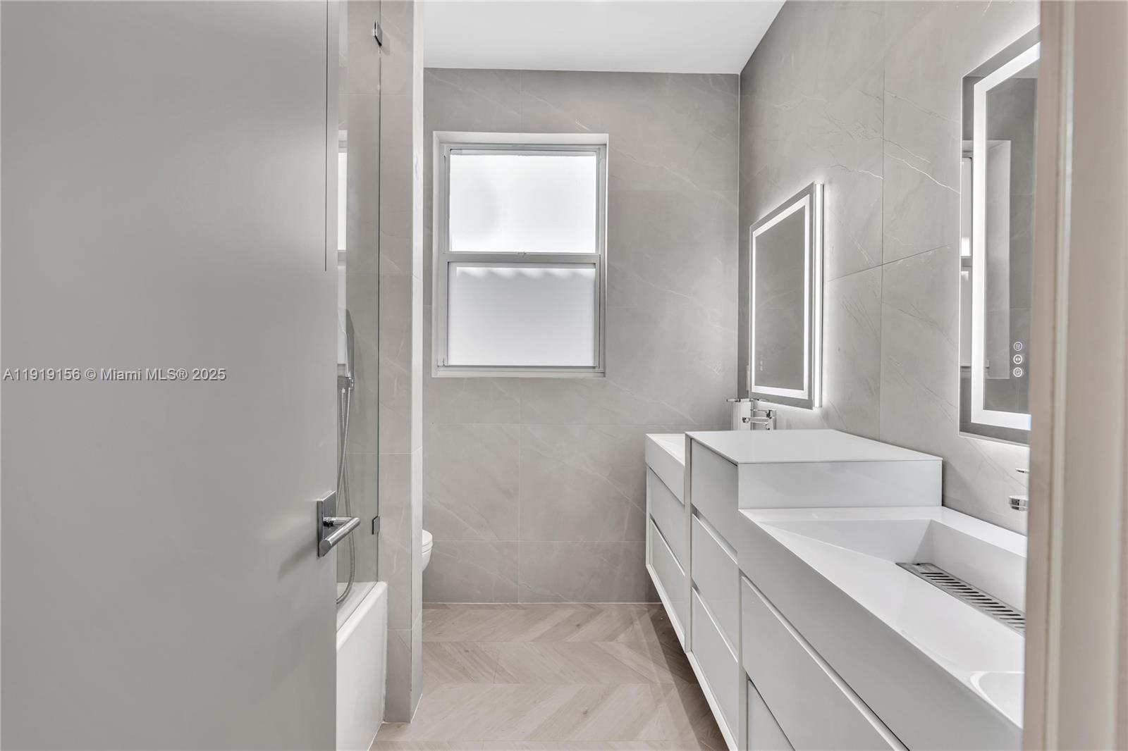 BANYAN OAKRIDGE PLAT - Residential