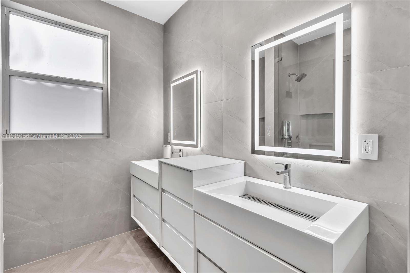 BANYAN OAKRIDGE PLAT - Residential