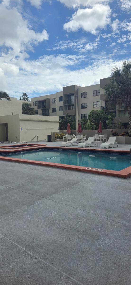 PEPPERMILL KENDALE LKS W - Residential