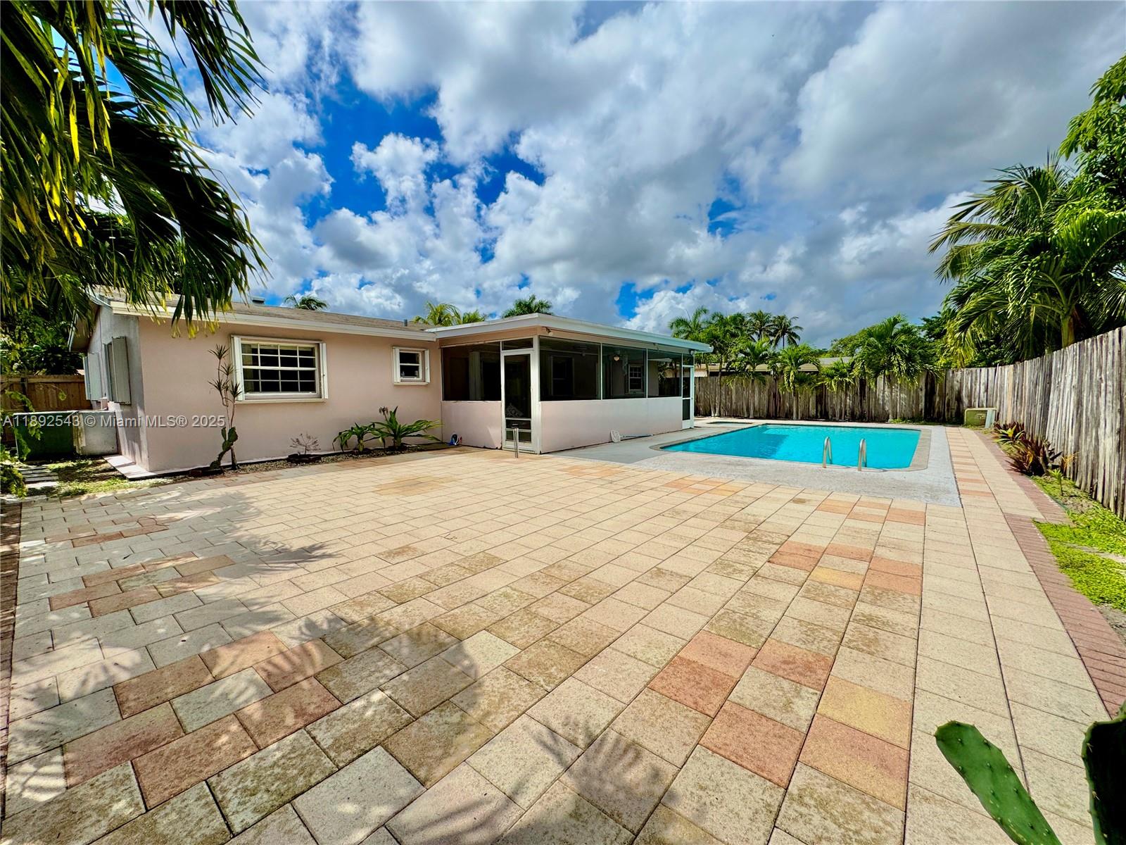 ORIOLE-MARGATE SEC TWO - Residential