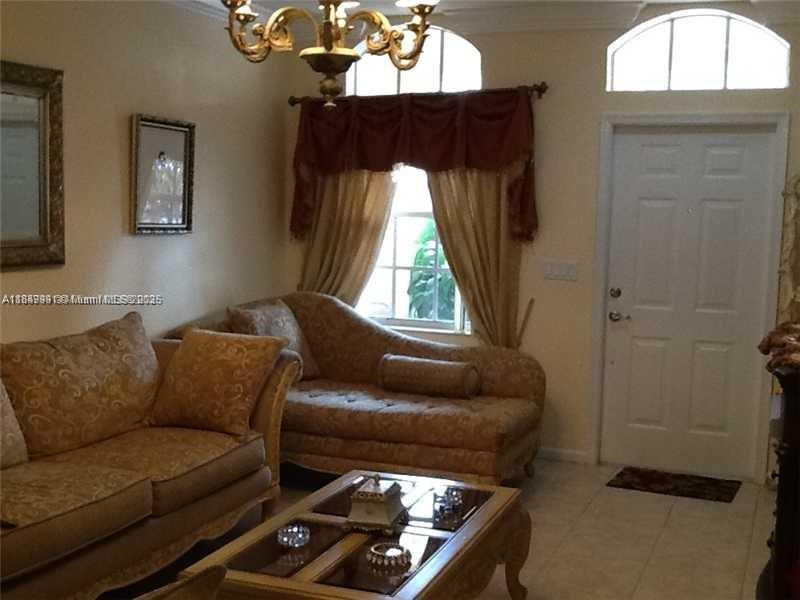 2674 SW 84th Ter 102