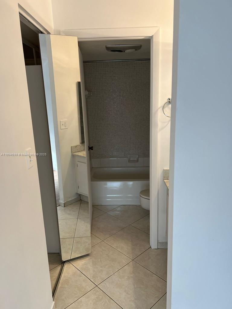 WILSHIRE CONDO - Residential Lease