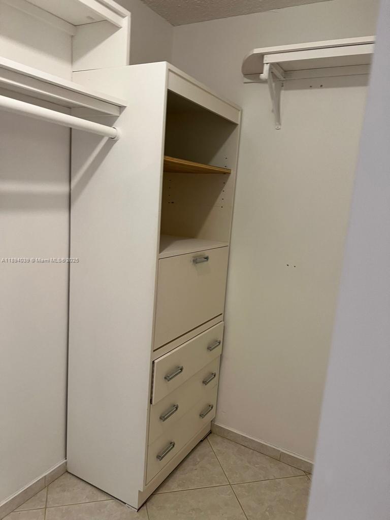 WILSHIRE CONDO - Residential Lease