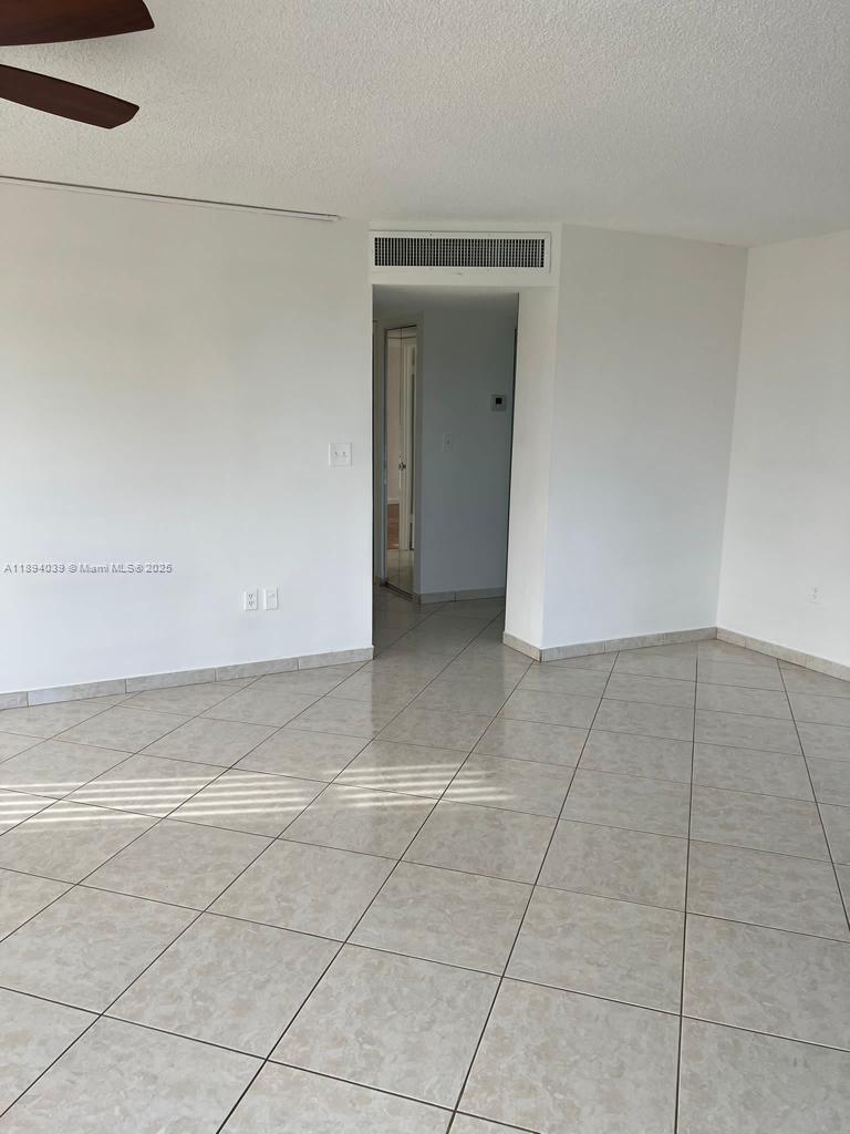 WILSHIRE CONDO - Residential Lease