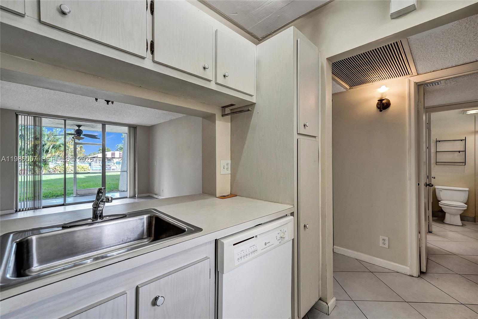 POINCIANA 4 OF PINE ISLAN - Residential Lease