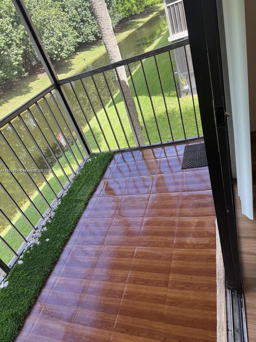 RACQUET CLUB APTS AT BONA - Residential