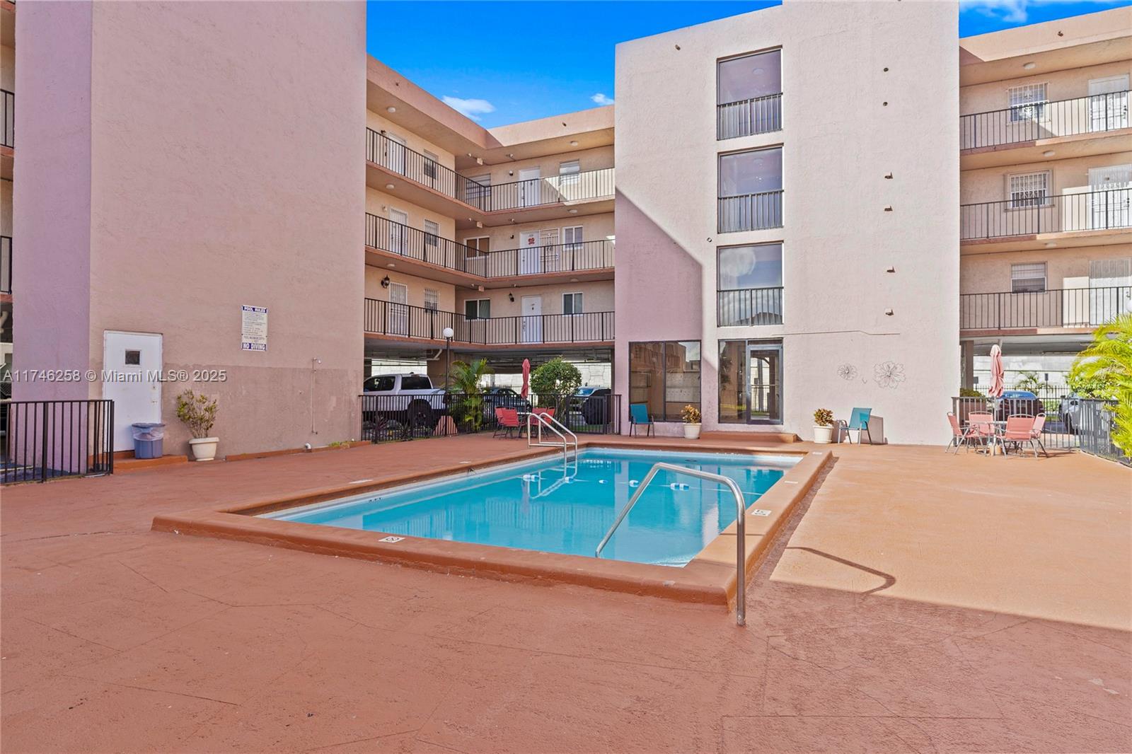 VILLA LUISA CONDO - Residential