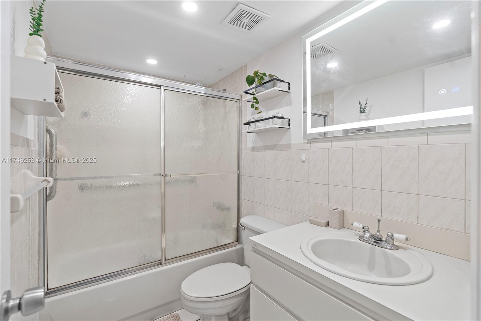 VILLA LUISA CONDO - Residential